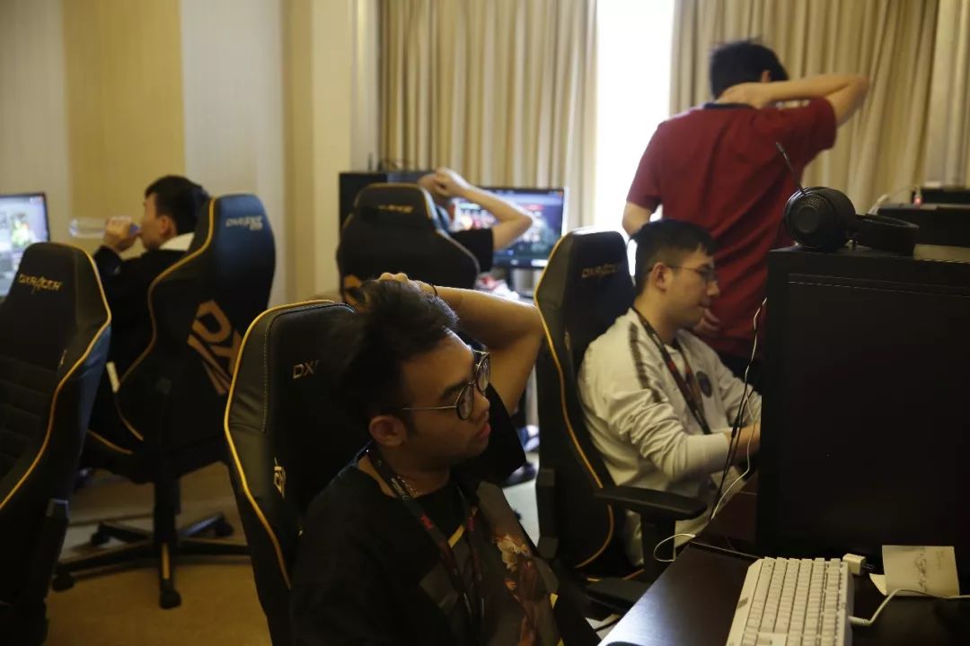 NAVI将面对 BIG , Team Spirit 将与NIP在PGL Astana 2025小组赛中对战