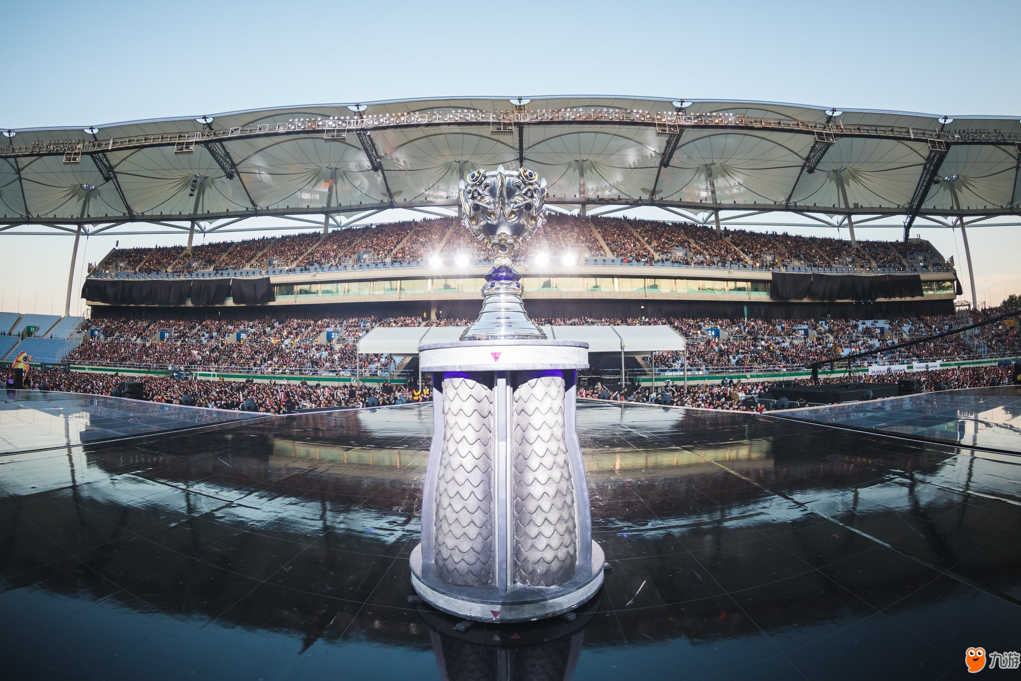 FNC队内有分歧，离队上单与AD长文互喷